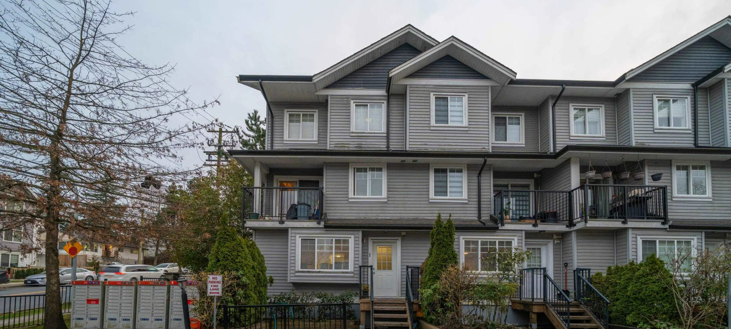 Bridgeview Homes & Condos - MLS Listings For Sale